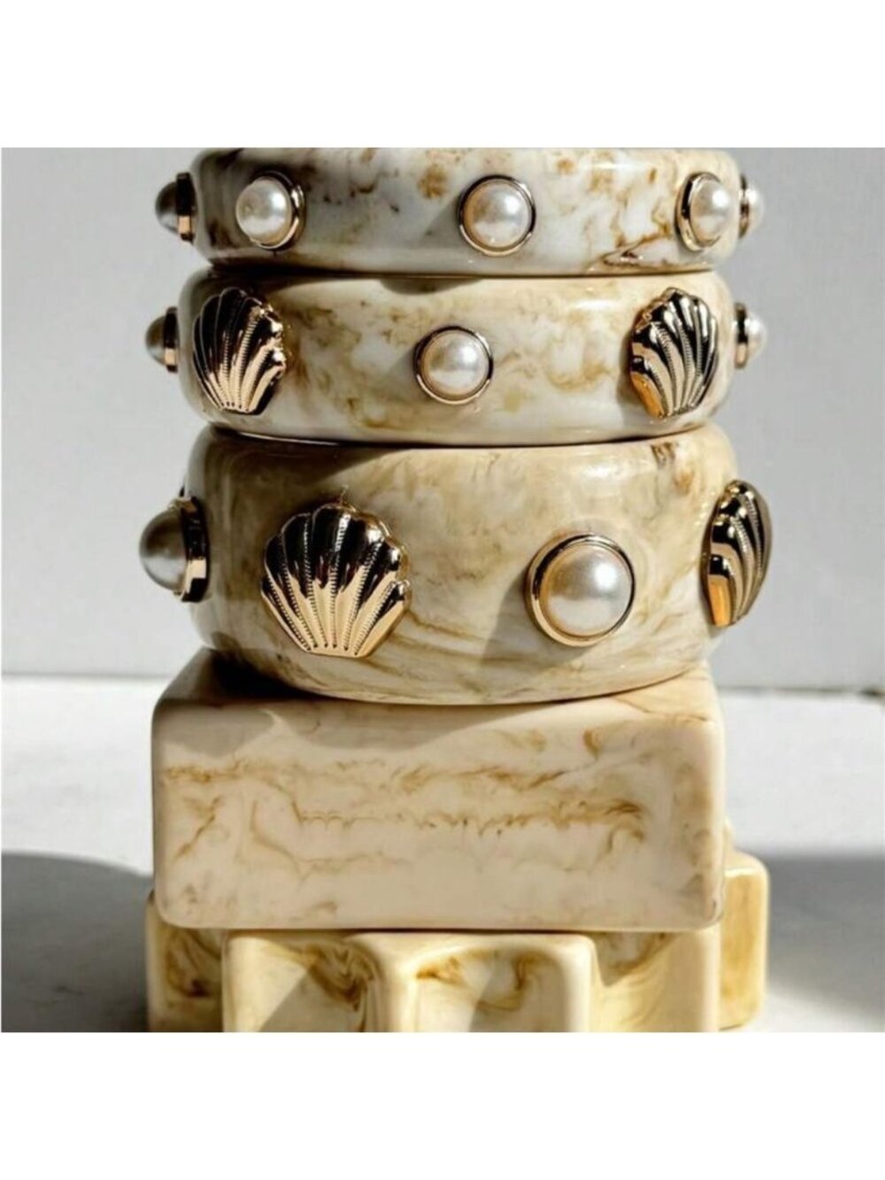 Boho Shell Bangle Q144 - Picture 2 of 6